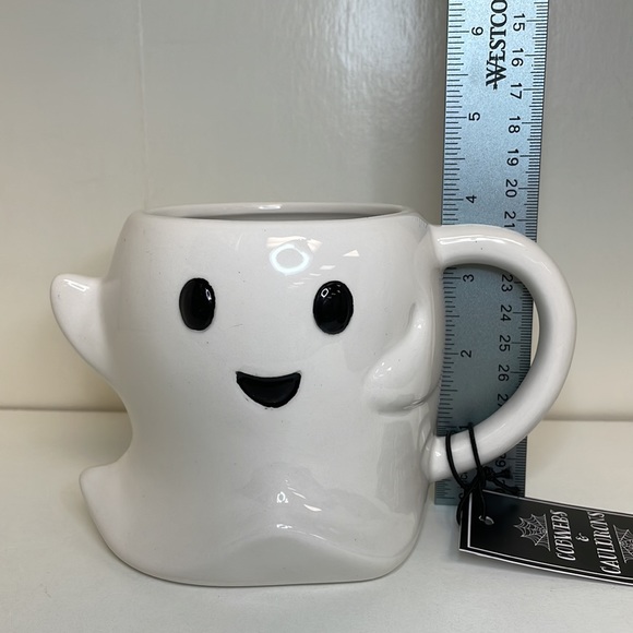 👻💗BOO! Figural Ghost 3D Ceramic Halloween Mug - Picture 4 of 6